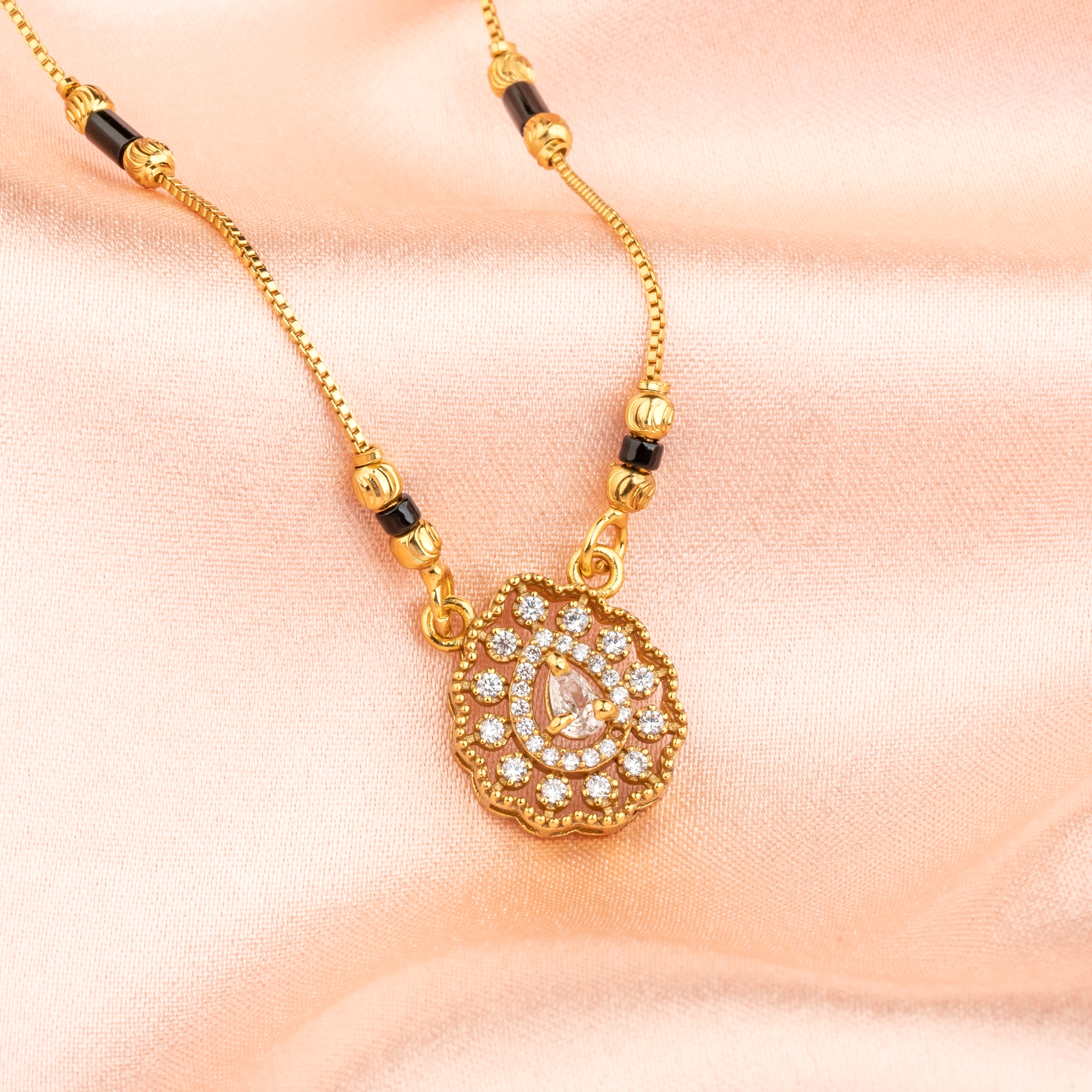 Hemika Mangalsutra – The Eternal Glow of Gold